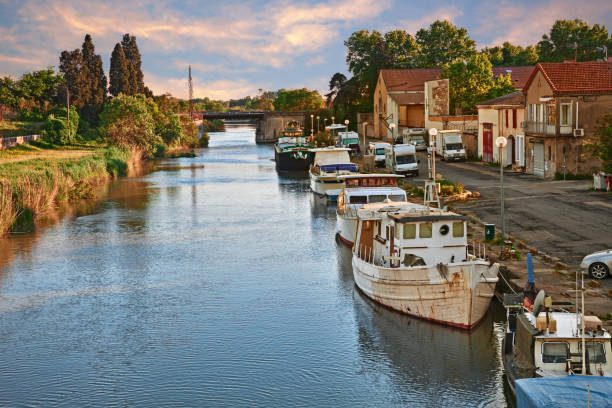 Permis fluvial à Beaucaire : naviguer sur le Rhône et les canaux du Gard